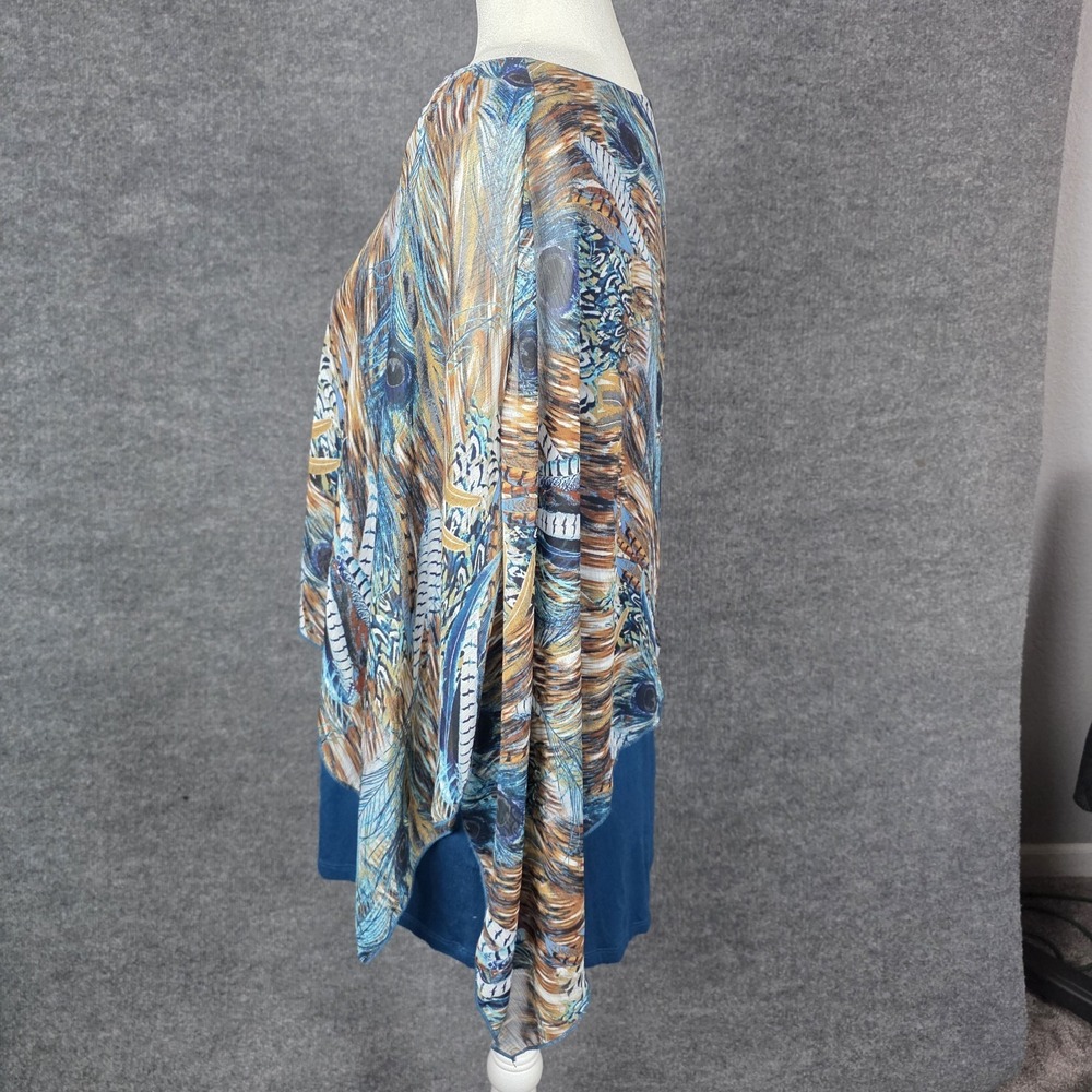Cha Cha Vente Womens 1X (XXL) Peacock Top Teal Feathers Flowy Drape Arm Coverage - Picture 4 of 12